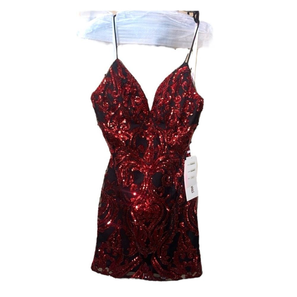 NWT Promgirl Ruby Red Black Sequin overlay short corset back homecoming dress 2